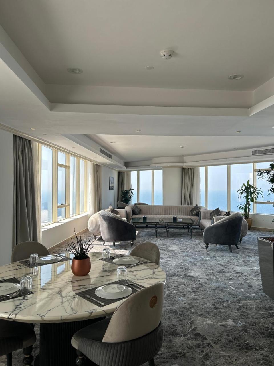 Seafront Luxury Suites Jeddah Corniche エクステリア 写真
